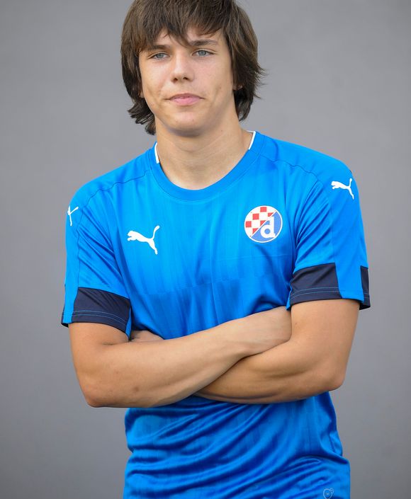 Dinamo Zagreb 16-17 Home and Away Kits Released - Footy Headlines