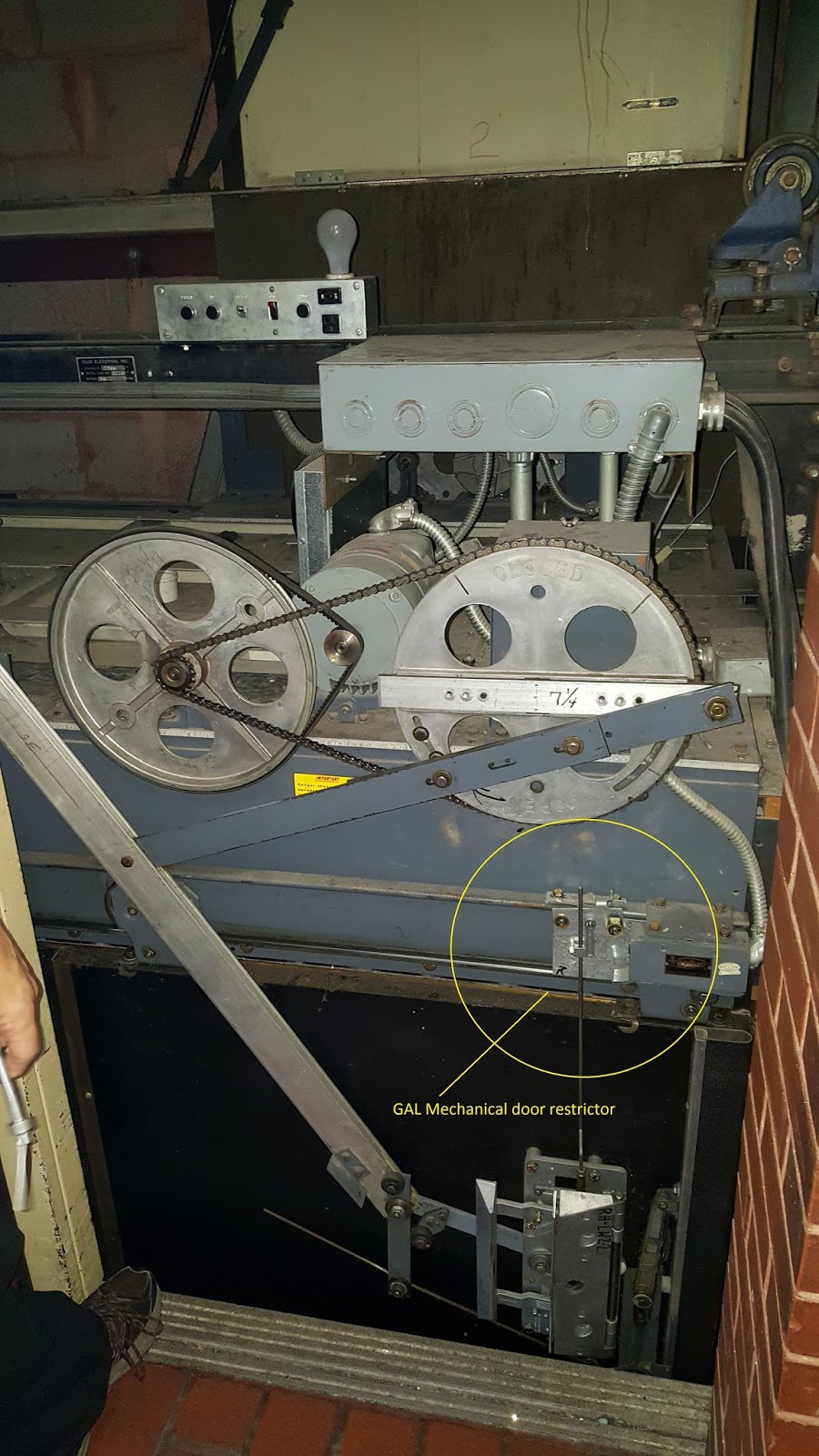 Adams Door Restrictor & [Adams Hatch Latch Door Restrictor]""sc"1"st