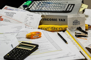 Image: Income Tax, by Steve Buissinne on Pixabay