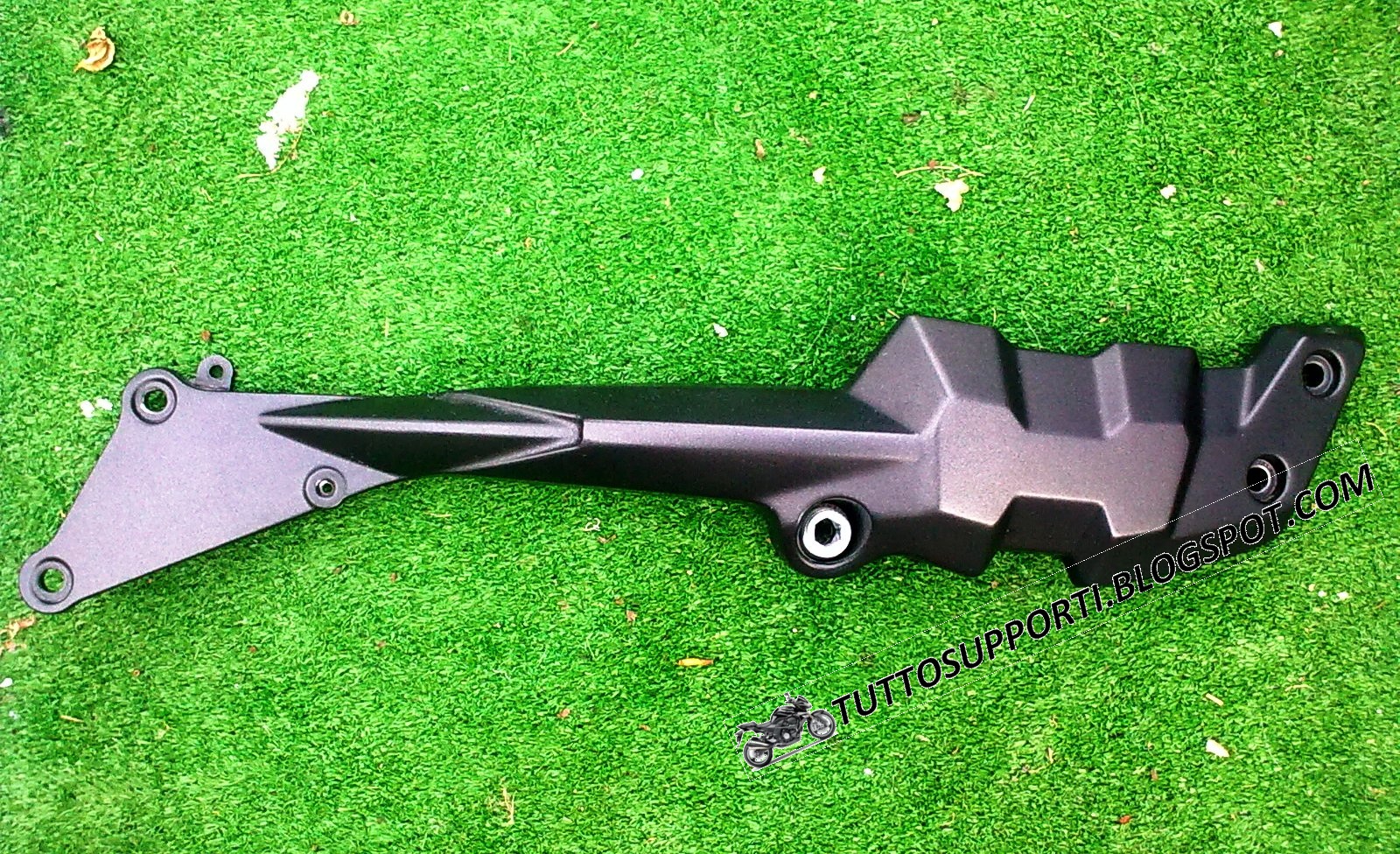 RICAMBI USATI MOTO ACCESSORI GENUINE SPARE PARTS KAWASAKI