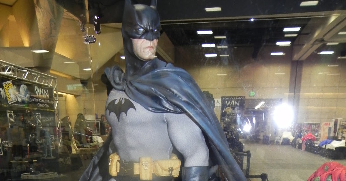 sideshow dc statues