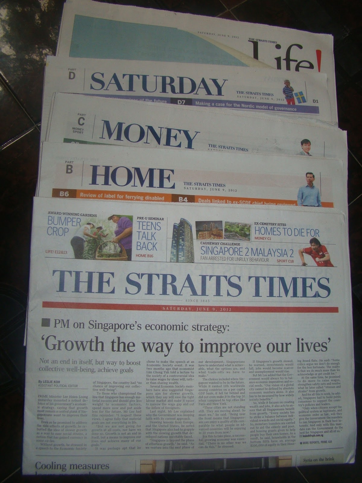 Newspapers in Singapore eNidhi India Travel Blog