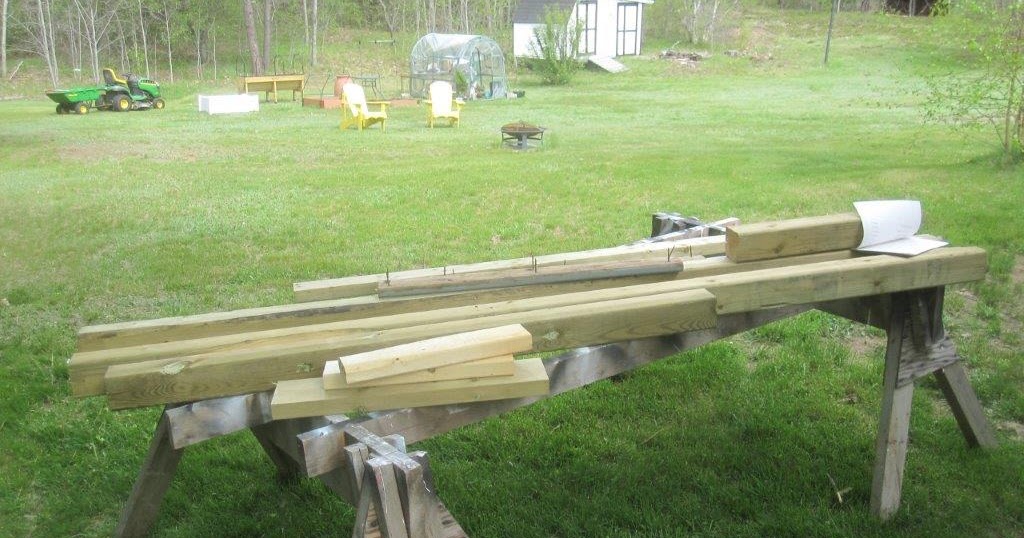 The Valley Woodworker The rain barrel platform... in a day...