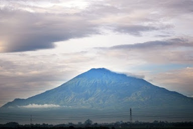 Mengenal 10 Gunung Tertinggi di Jawa Barat