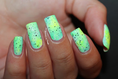 green // mint gradient neon nail art