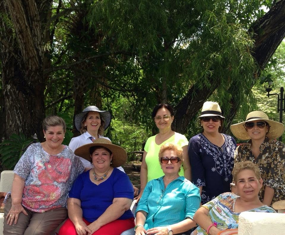 Club de Jardinería Jazmines: Por el bosque de cedros ( Junio 11 )
