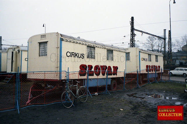 Roulotte d'habitation du cirque allemand Slovan