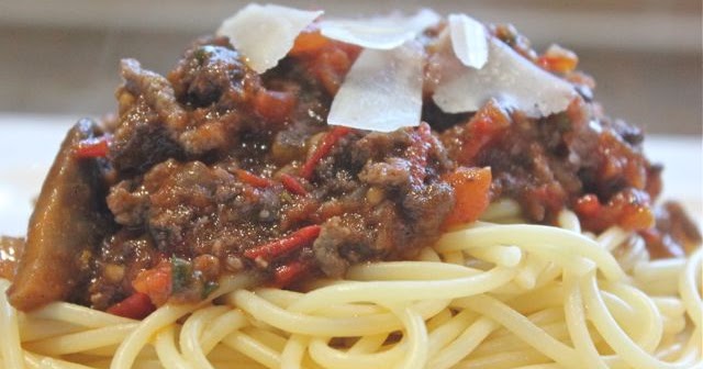 Forget dieting forever: Spaghetti bolognese