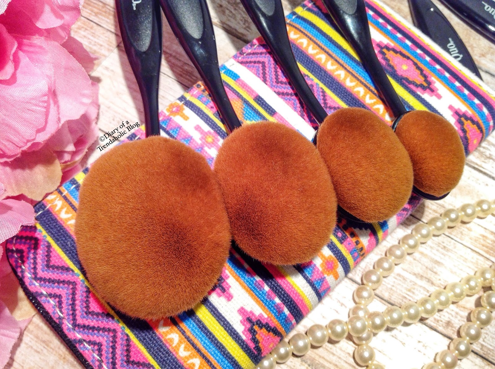 Diary of a Trendaholic Quo Cosmetics Artisan Makeup Brush Set Review