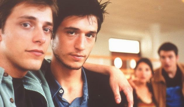 A Cause D'un Garcon À cause d'un garçon, 2002 - Cine Gay Online