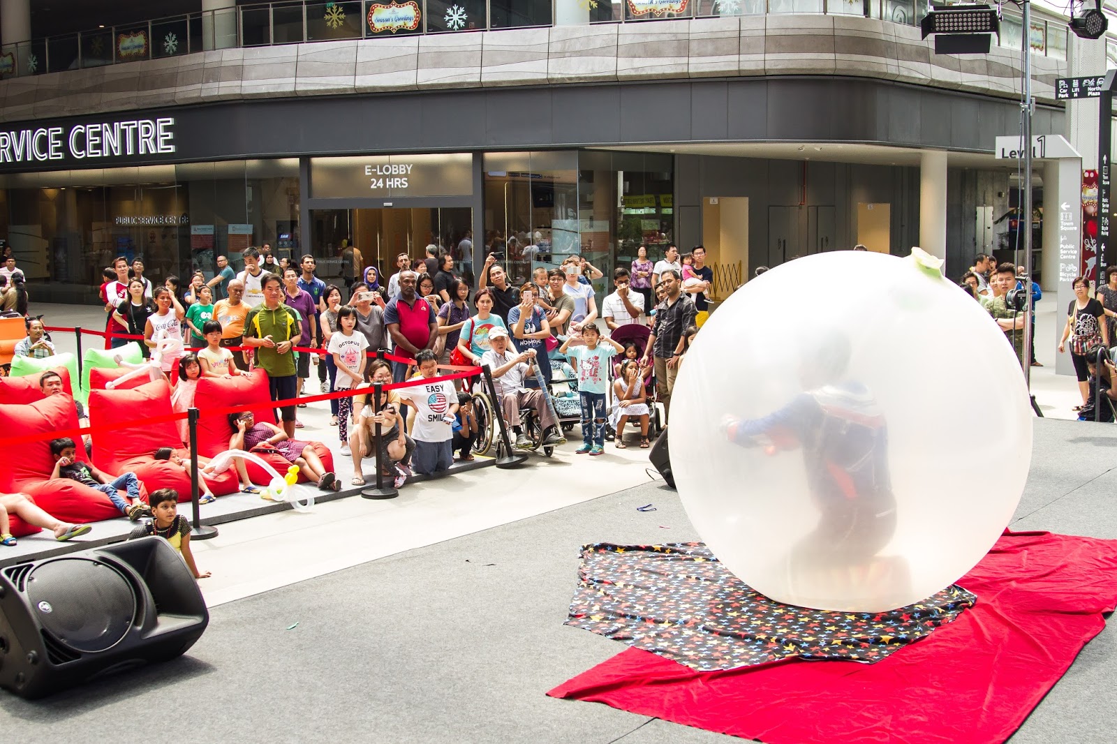 Christmas day events in 24 Dec 2016 - Alkalom Eclat