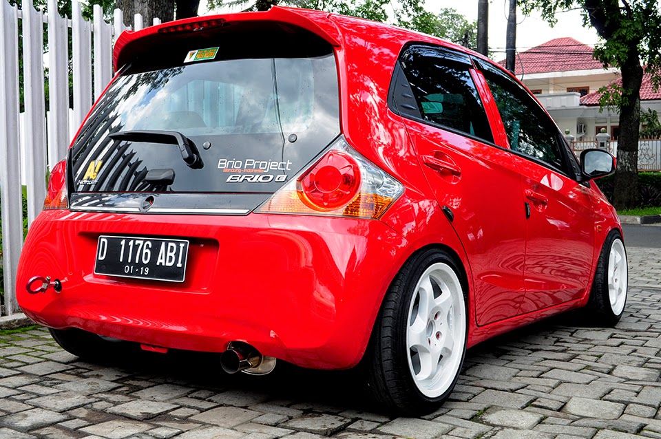 Spesifikasi dan Modifikasi  Mobil Honda  Brio  Satya 2014