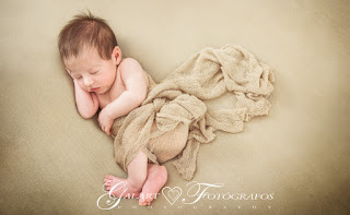 Fotografías Bebés Castellón, reportaje de bebe, newborn, galart fotografos, fotos recién nacido