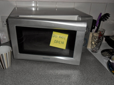 PotterAshleigh Blogs: Exploding Microwave