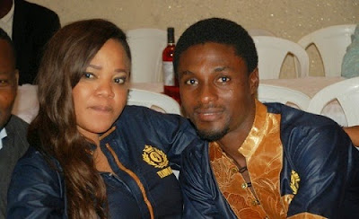Toyin Aimakhu & Husband Put The Past Behind Them, Exchange Greetings At Movie Location Toyin Aimakhu & Husband Put The Past Behind Them, Exchange Greetings At Movie Location