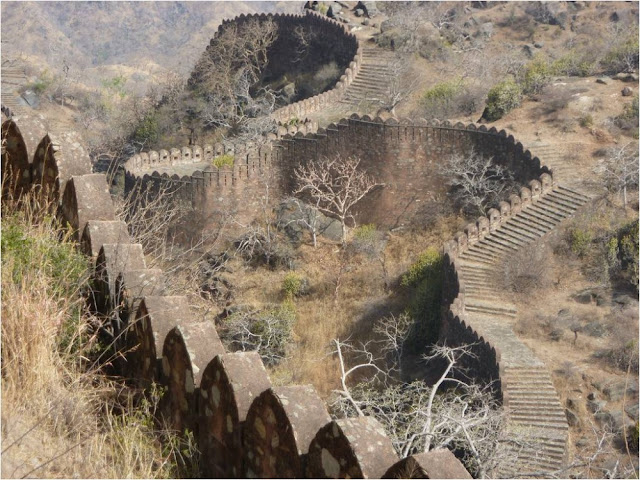 161155-1000-1456588239-KumbhalgarhgreatwallofIndia10