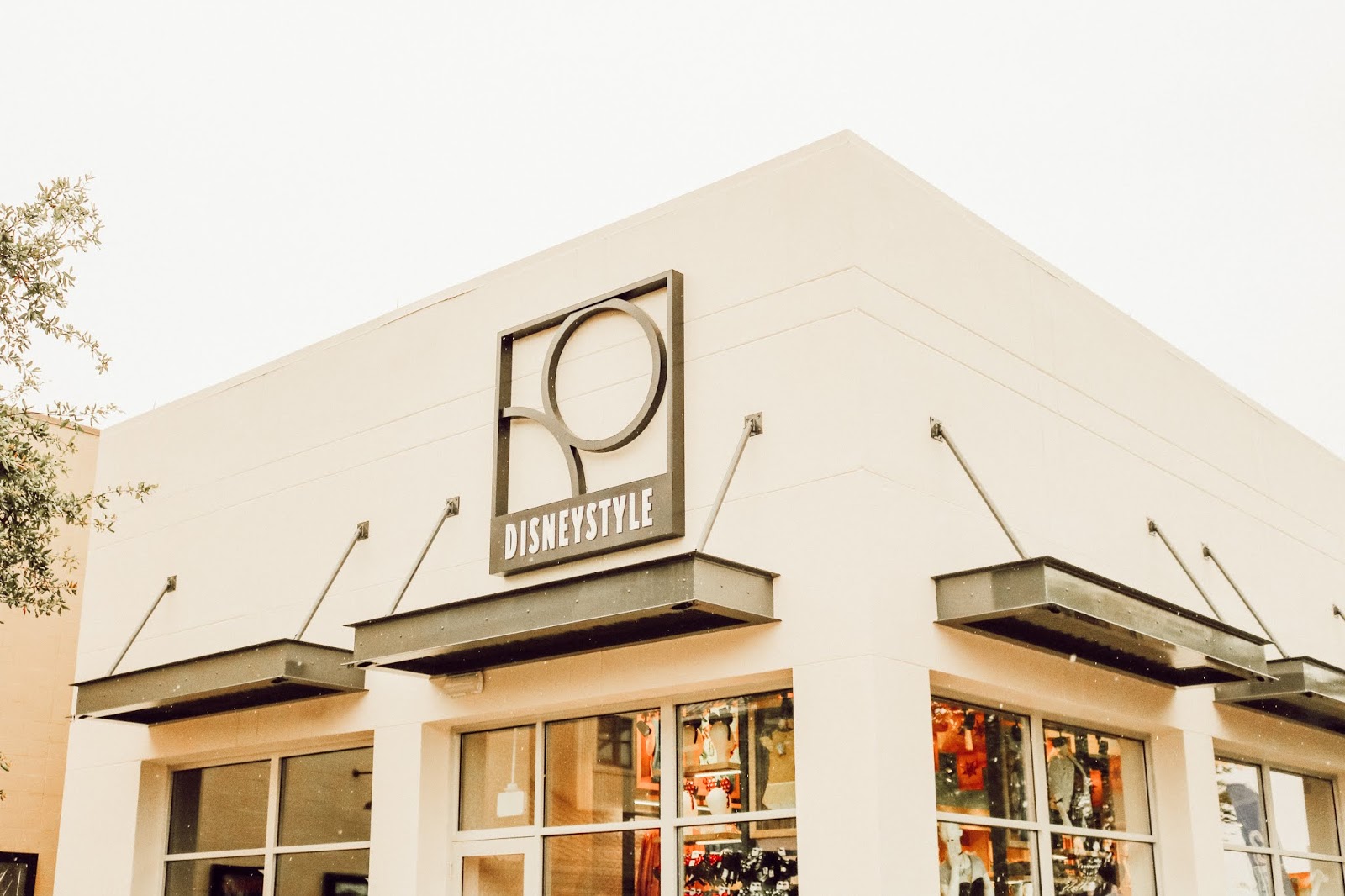 DisneyStyle Now Open At Disney Springs Lucky Day disneystyle-now-open-at-disney-springs-lucky-day