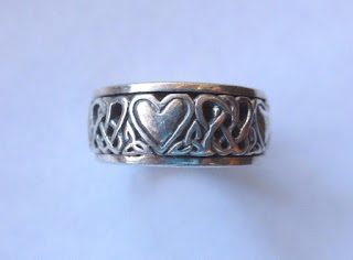 SUZI Q'S ESTATE FINDS: Vintage Scottish Heart & Celtic Knot Design ...