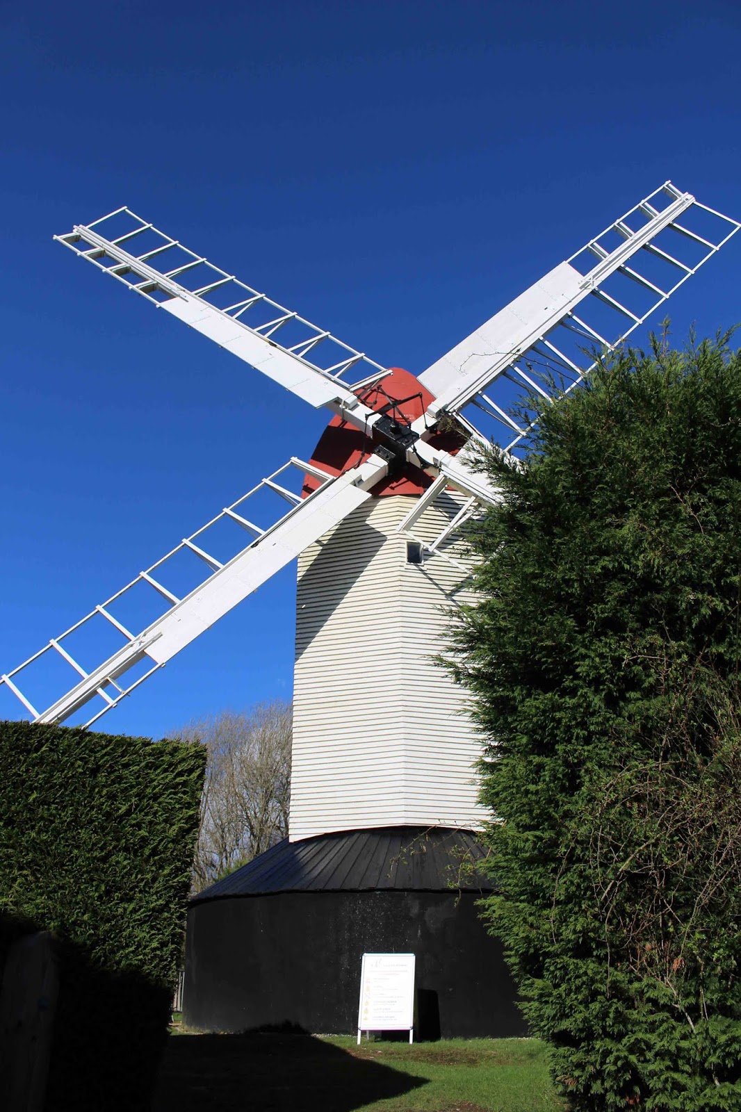 sconzani East Sussex the Argos Hill windmill