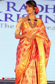 Actress Lakshmi Manchu at Fashion nd Radha Krishnan Silk Sarees Launch  0011