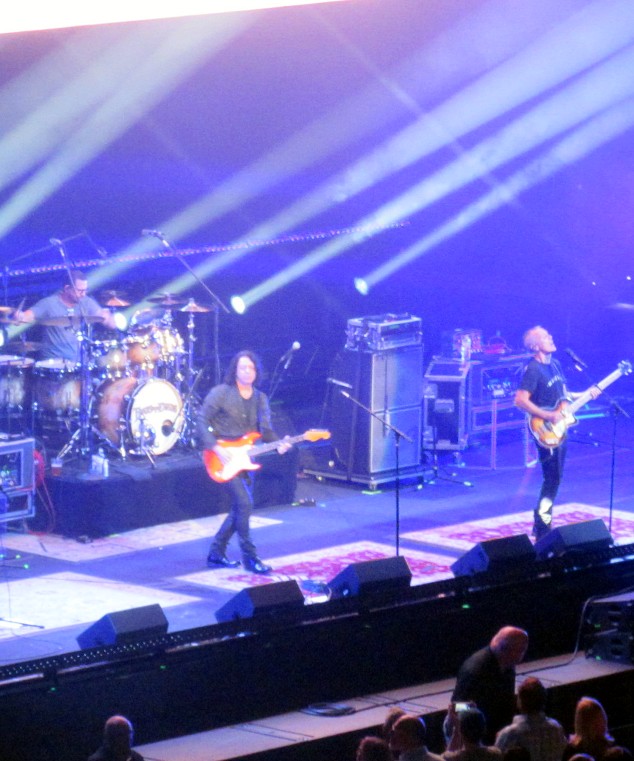 Seth Saith A Pair of Dynamic Duos Hall & Oates, Tears For Fears Prove