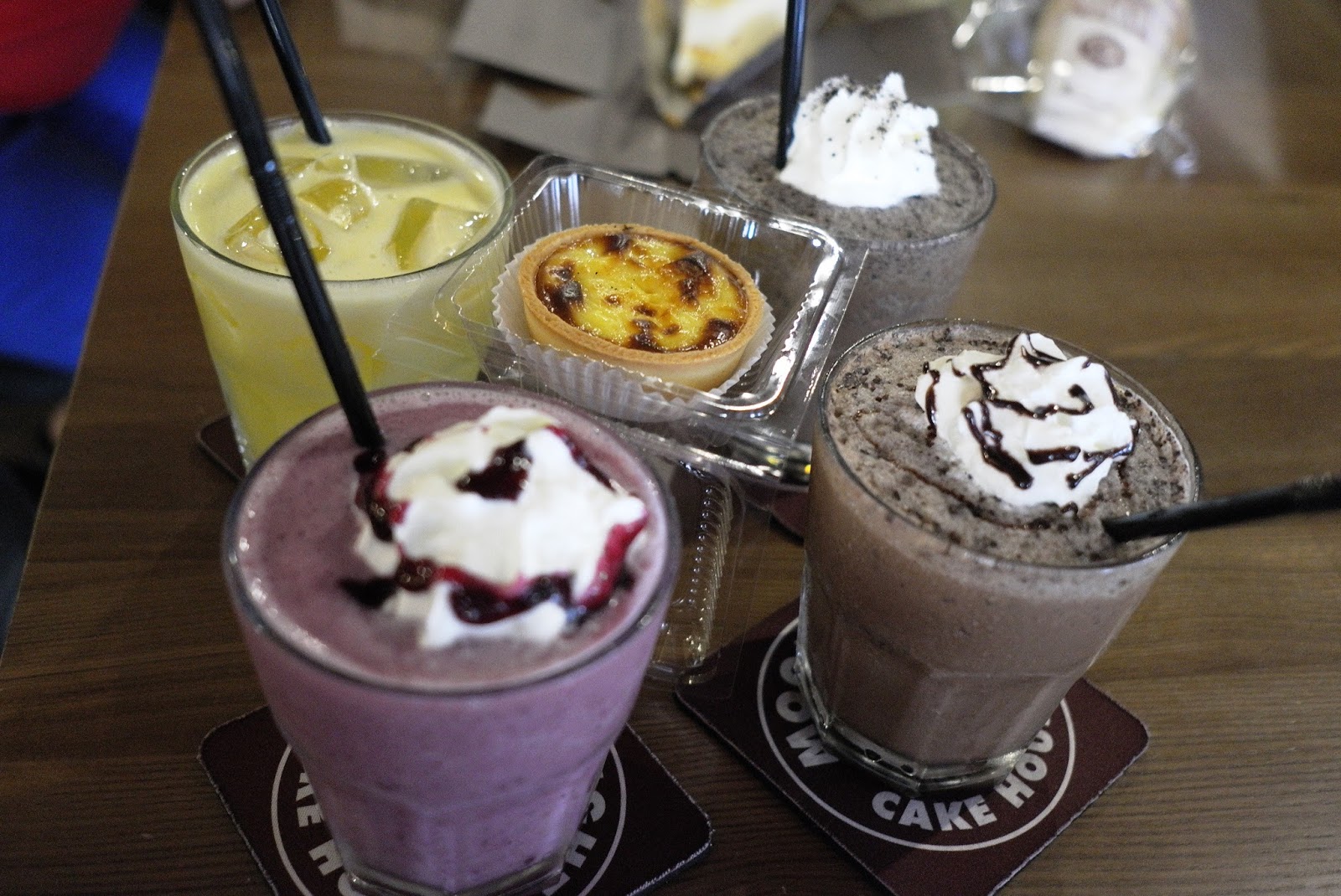 JE TunNel MOONLIGHT CAKE HOUSE Your Favourite Cake House in Sri Petaling!