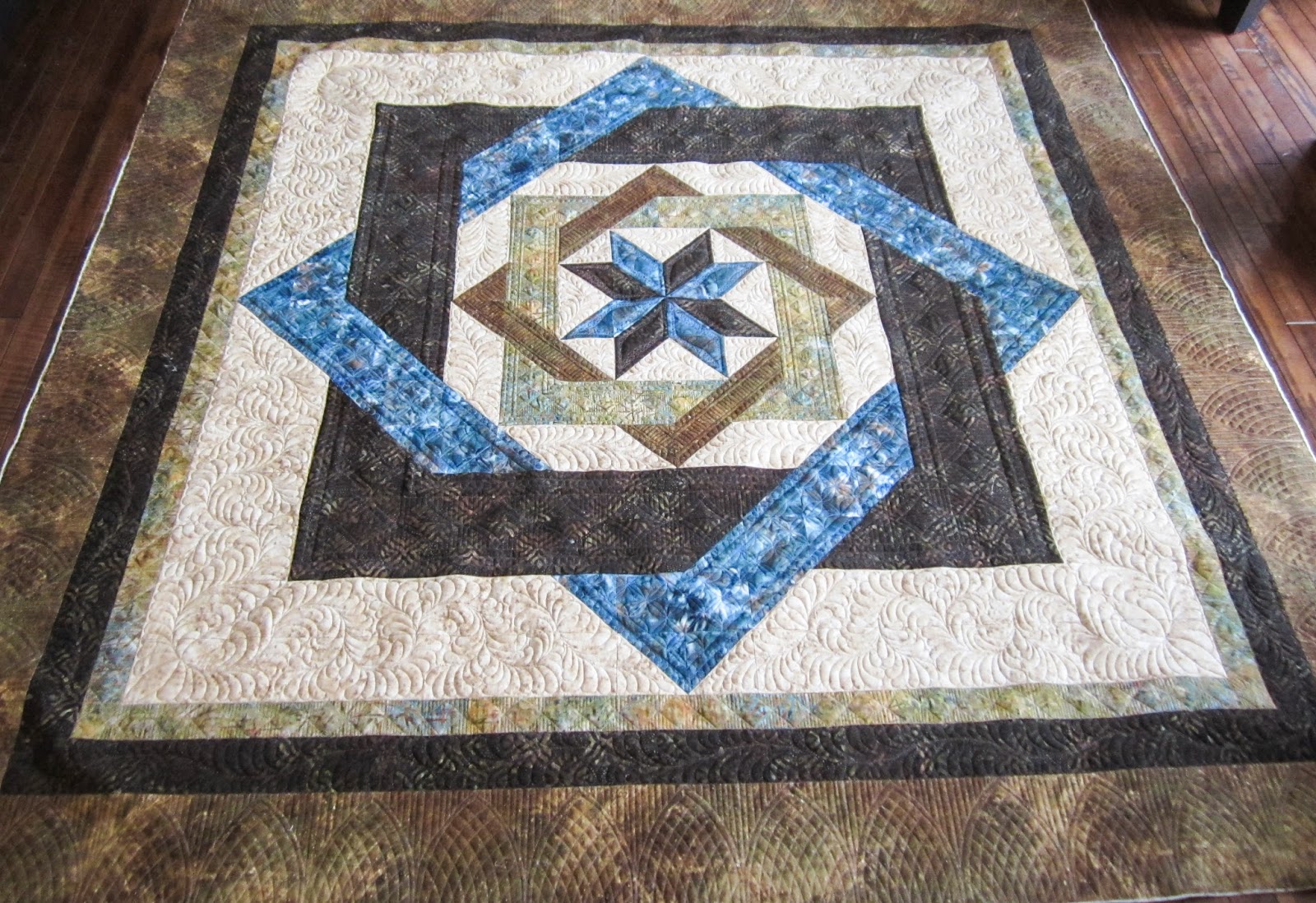 sue-daurio-s-quilting-labyrinth-done-updated