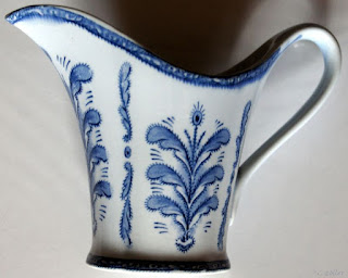 Gammal gräddkanna i nyskick, design Edward Hald Rörstrand 1920-tal.