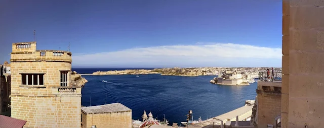 Things to do in Valletta: climb the bastions