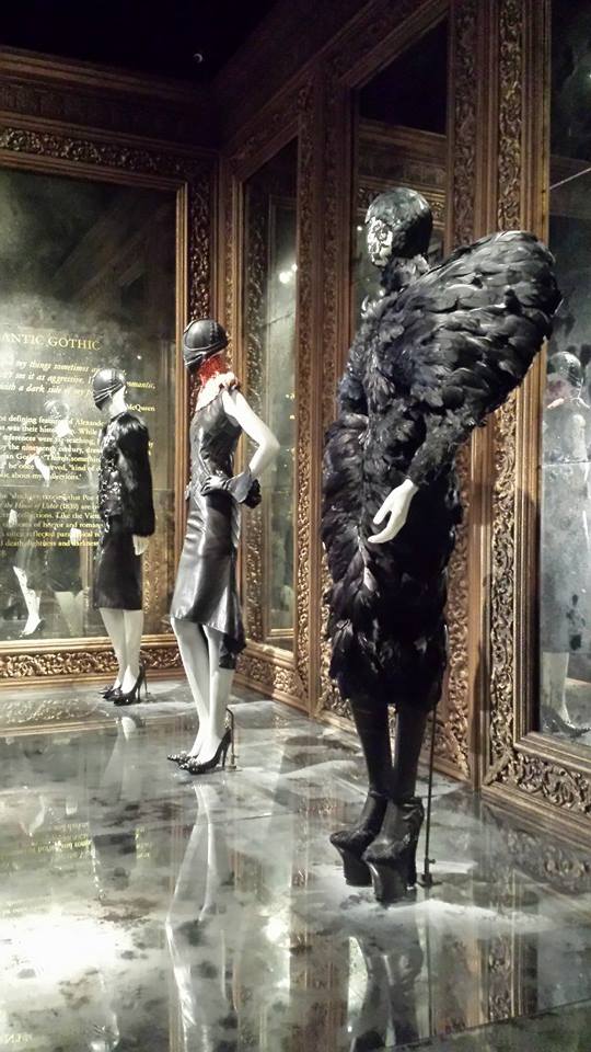 Trend FEM: V & A Museum: Savage Beauty: Alexander McQueen 2015