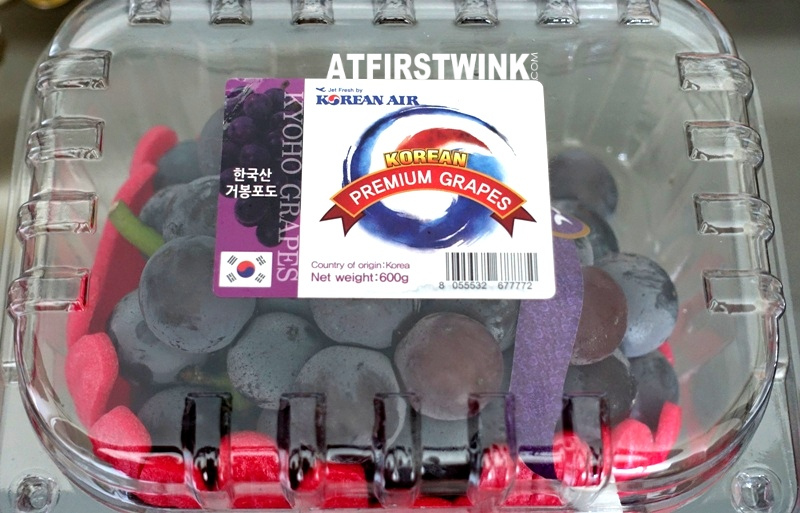 Korean Kyoho grapes AEON max valu supermarket flown in by Korean air