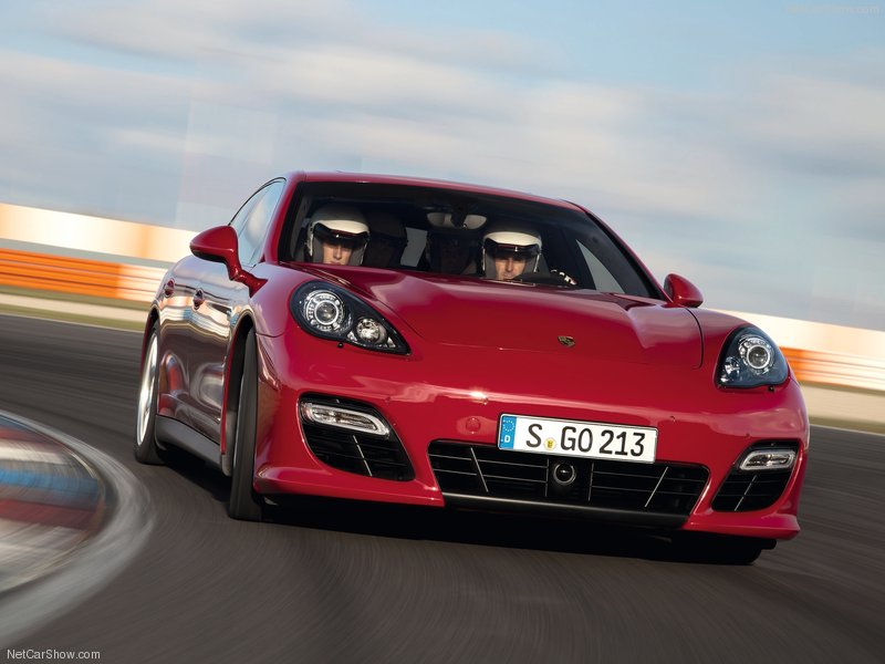 sports cars: Porsche Panamera GTS (2012)