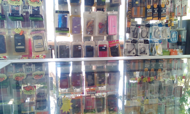 Menjual Aksesori Handphone Nokia,Samsung,Blakberry dan Sony