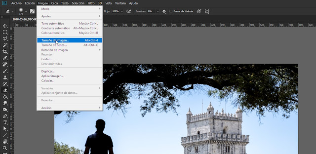 menú superior en "Imagen" y después elegir "Tamaño de imagen..." menú superior en "Imagen" y después elegir "Tamaño de imagen..."