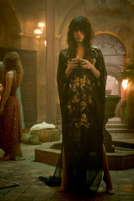 Image of Ana Ularu in Emerald City Series (20)