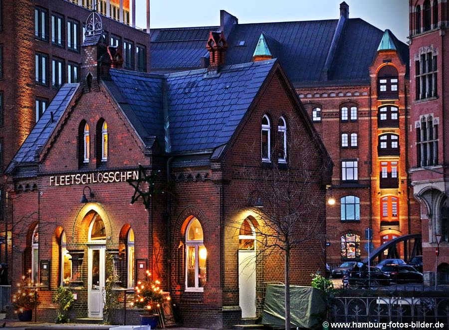 Fleetschlösschen Hamburg Speicherstadt Fleetschlösschen Hamburg Speicherstadt am Abend