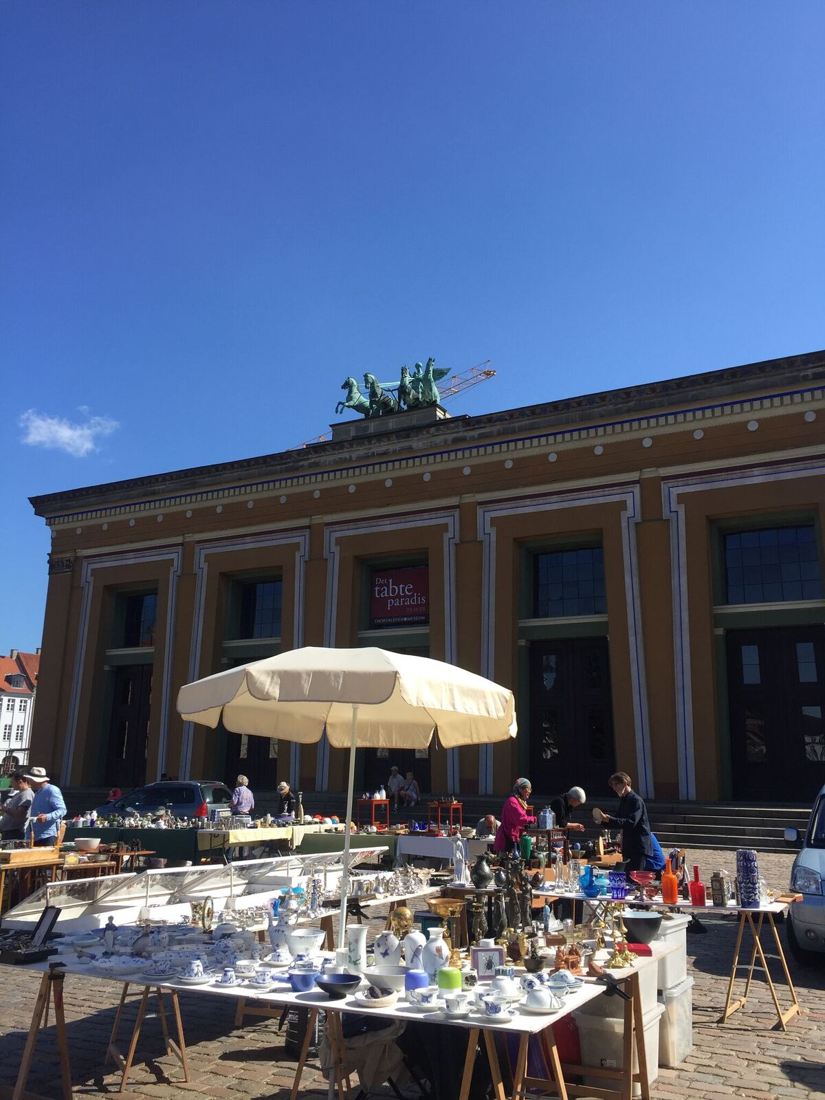 Thorvaldsens Plads Antique MarketCopenhagen