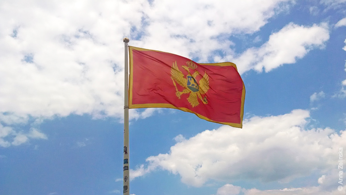 Флаг на крепости Святого Иоанна, Черногория