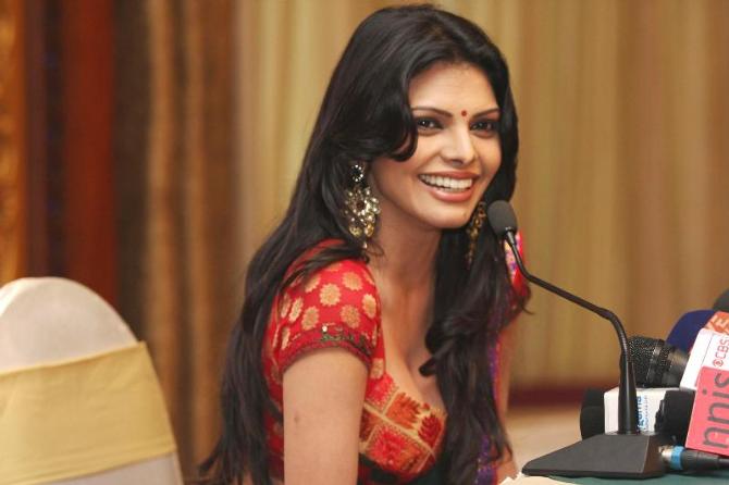 marathi actor and actress: Sherlyn Chopra-s press meet about her