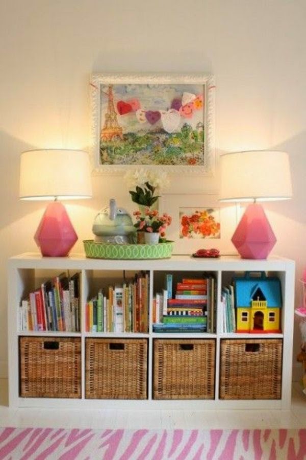 Flashy lights for nursery
