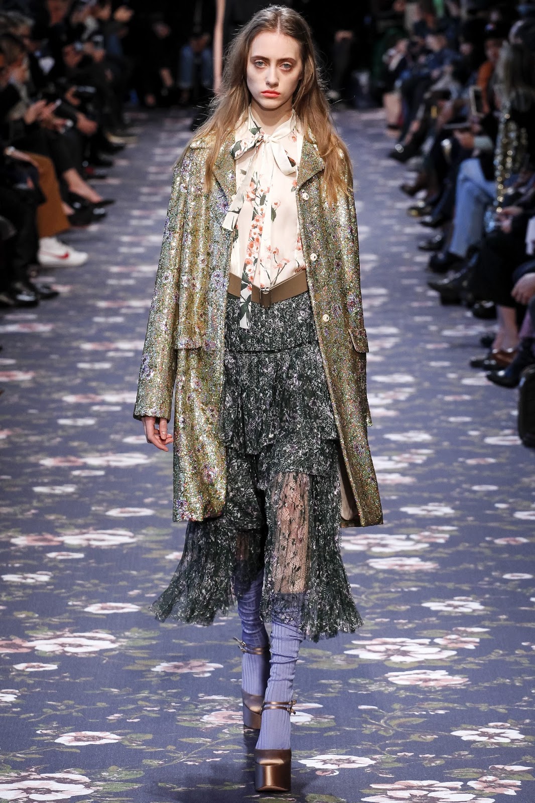 ROCHAS: SPARKLE AND GLAM ON THE RUNWAY March 4, 2016 | ZsaZsa Bellagio ...