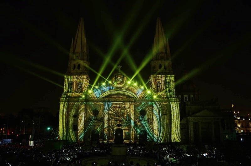 Peregrinozapopano LA CATEDRAL DE GUADALAJARA, CON NUEVA ILUMINACIÓN
