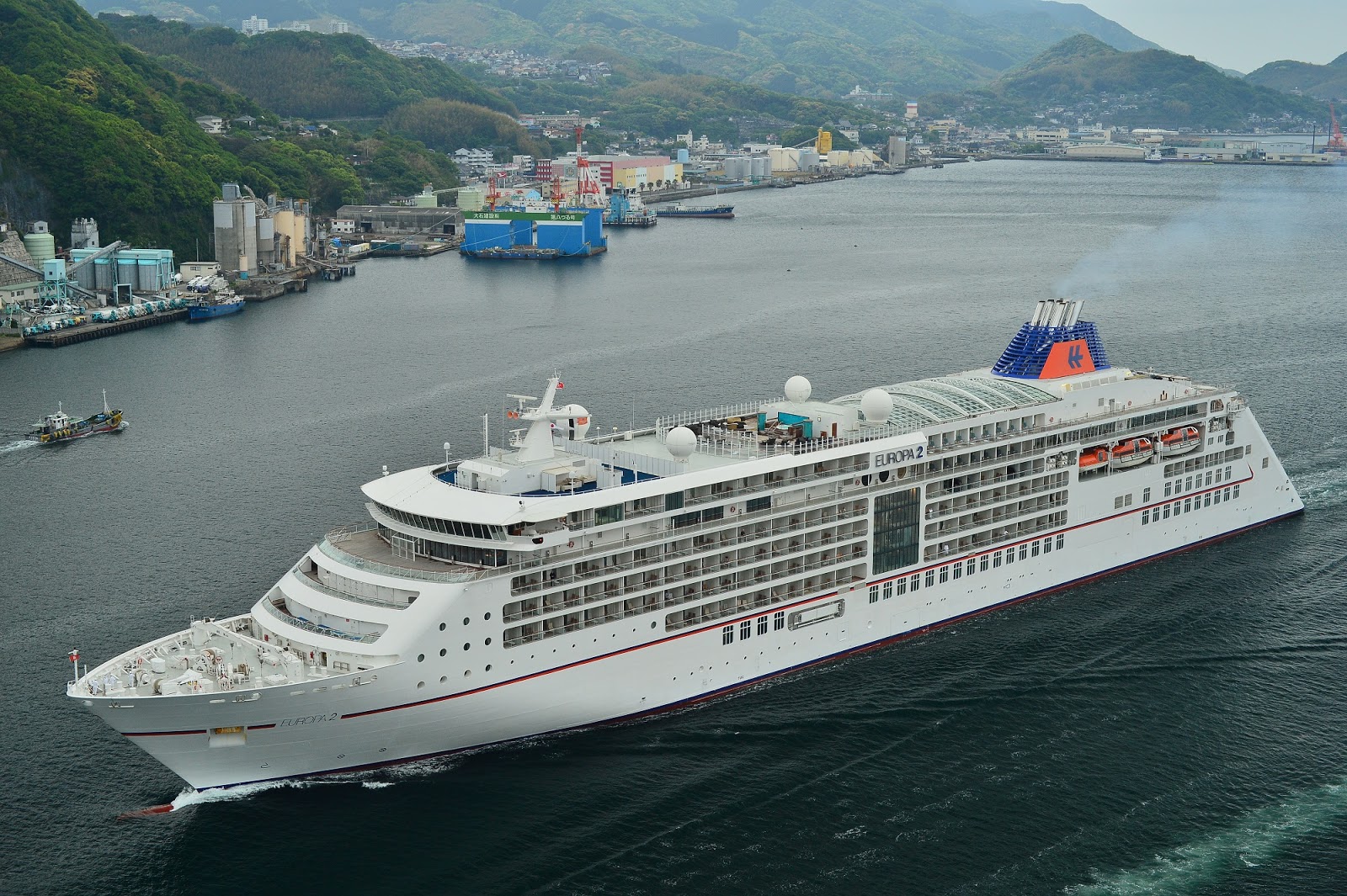 2019年4月29日 オイローパ2長崎寄港。 Cruise ship EUROPA 2 calls at Nagasaki port.