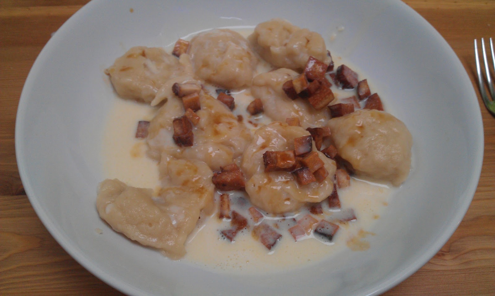 Kniddelen mat Speck, Rahm & Maggi ~ my vegan Luxembourg Kniddelen mat Speck, Rahm & Maggi ~ my vegan Luxembourg