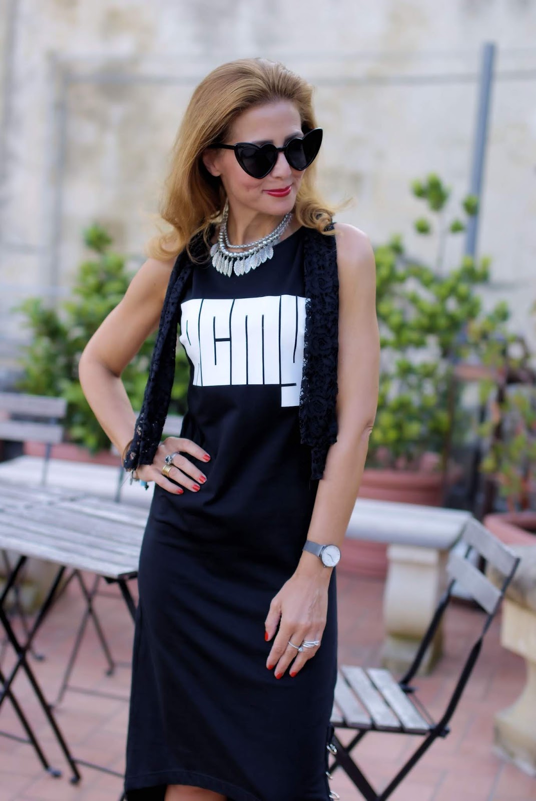 Total black acmy dress on Fashion and Cookies fashion blog, fashion blogger style