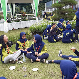 Keseruan Anak SD Lab School UPI Bandung di Villa Istana Bunga