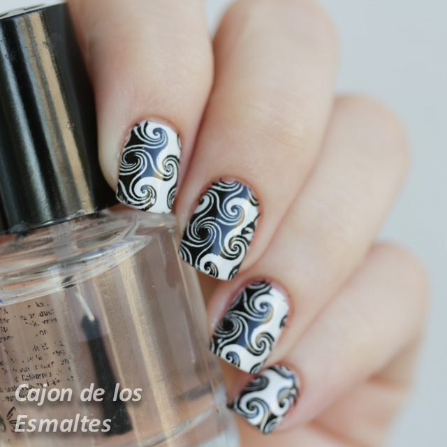 Black and white nail art