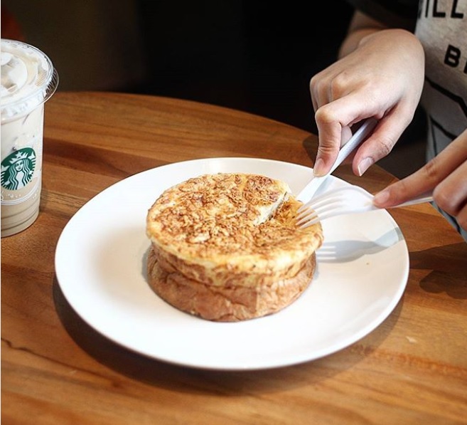 Food Review Spicy Tuna Bread from Starbucks