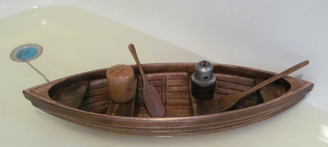 деревянная игрушка-лодка