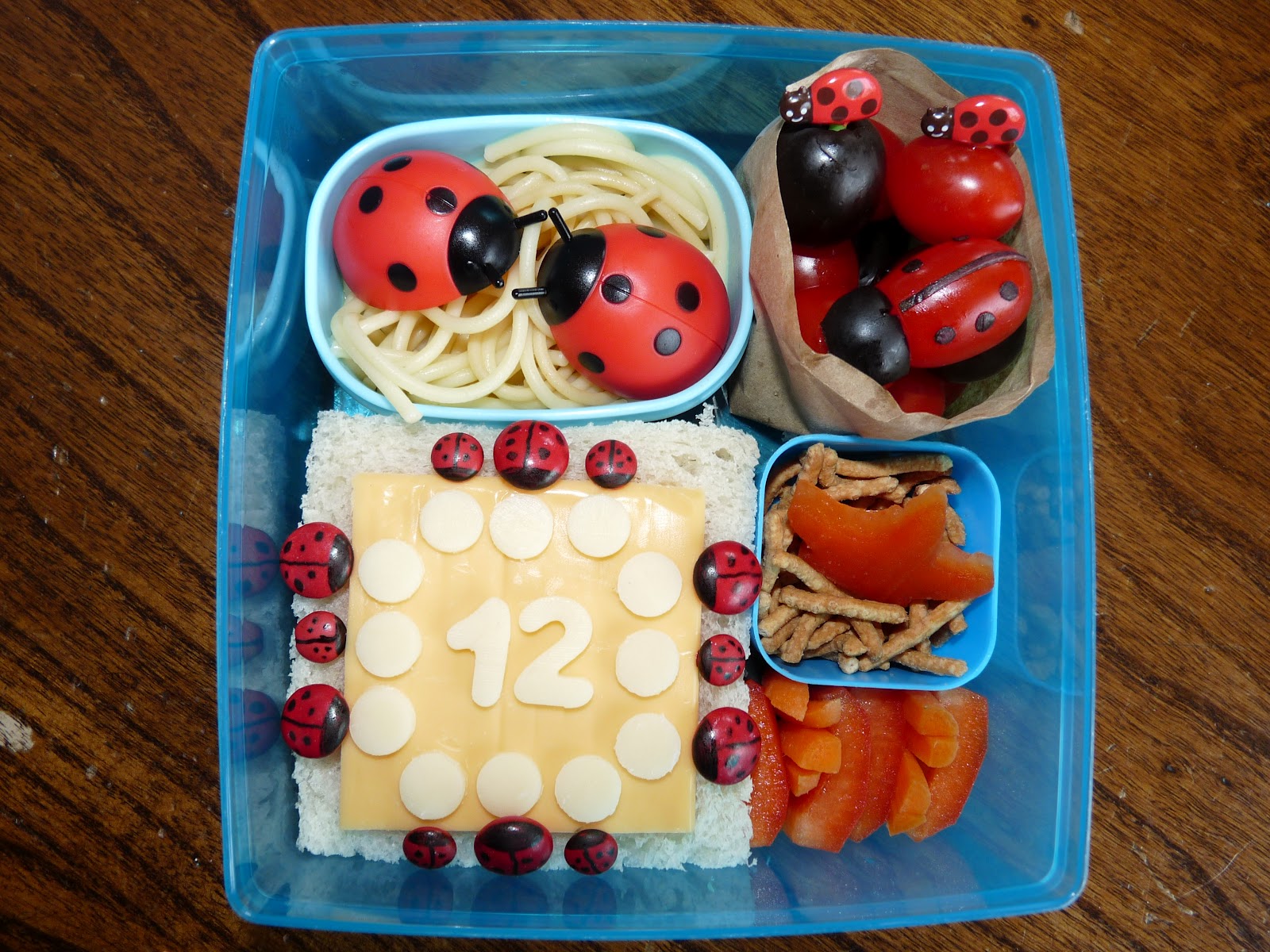 Zoe's Lunchbox Ladybug's Picnic!